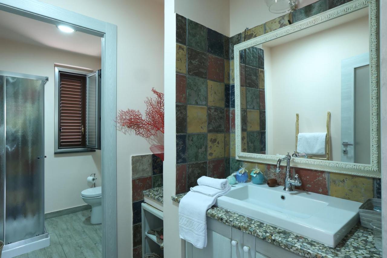 Le Stanze Dei Colori Hotel Aci Bonaccorsi ภายนอก รูปภาพ